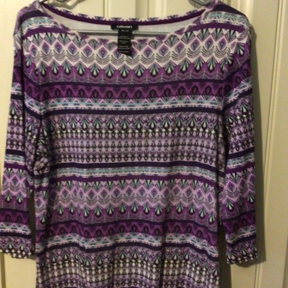 Women’s Top - Picture 2 of 2